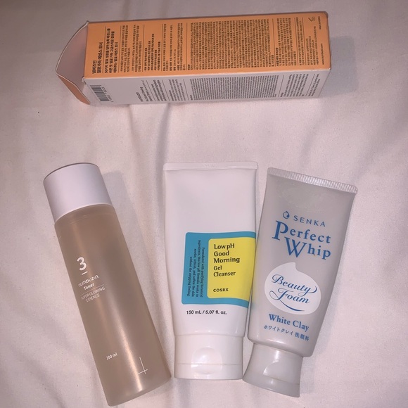 4 product Korean skincare bundle : COSRX, cleanser, snail mucin, bright toner - Picture 1 of 4